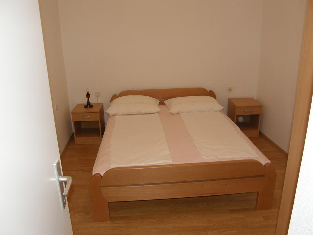 Apartment Tea Макарска Экстерьер фото