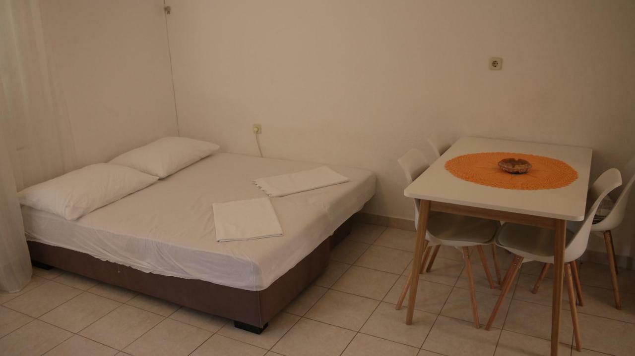 Apartment Tea Макарска Экстерьер фото